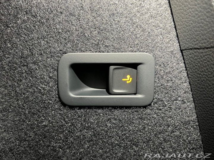 Škoda Karoq 1.5 TSI DSG STYLE, NAVIGA 2022