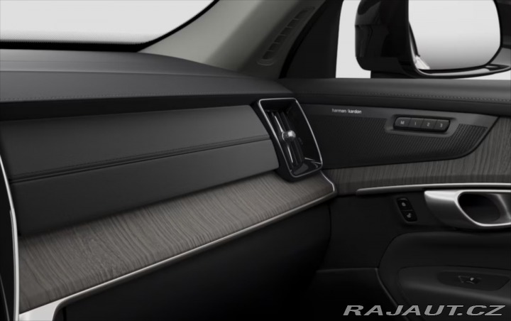 Volvo XC90 2,0 T8 Plus Dark 2025