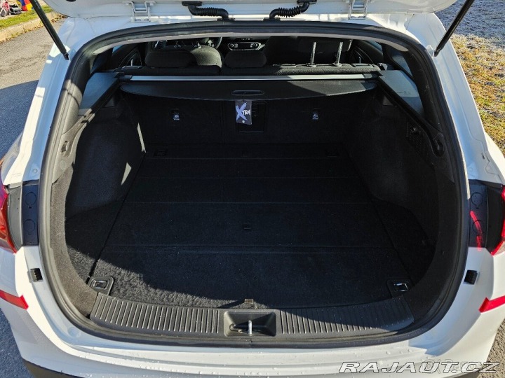 Hyundai i30 1,6 Style combi, perfek 2019