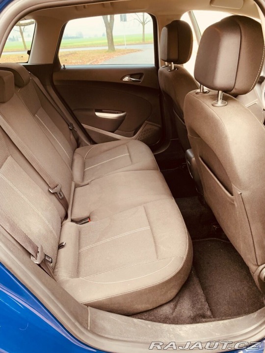 Opel Astra 2,0 J SPORTS TOURER 2011