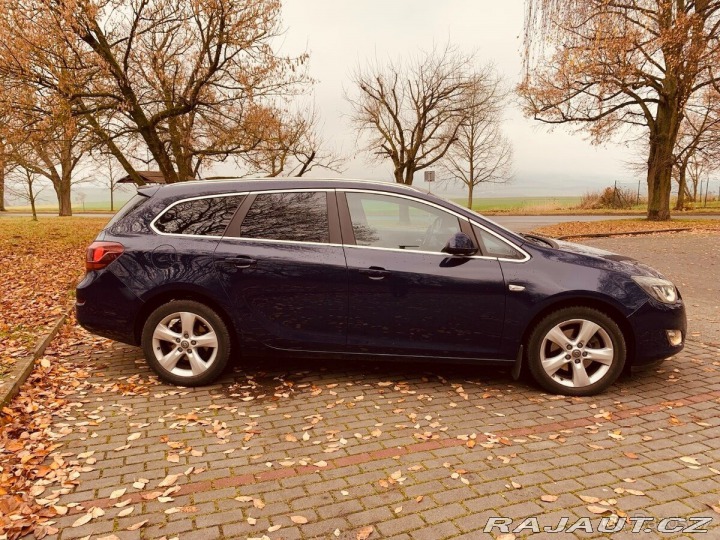 Opel Astra 2,0 J SPORTS TOURER 2011
