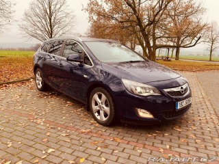 Opel Astra 2,0   J SPORTS TOURER 2011