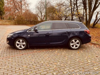 Opel Astra 2,0   J SPORTS TOURER 2011