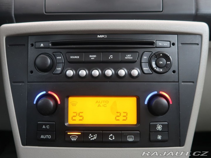 Citroën C4 1.4i,65kW,CZ,Manuál 2007