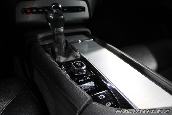 Volvo XC90 AWD D5 173 kW PilotAssist 2018