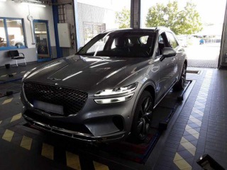   Genesis GV70 2.5T AWD AT8 Luxury Line