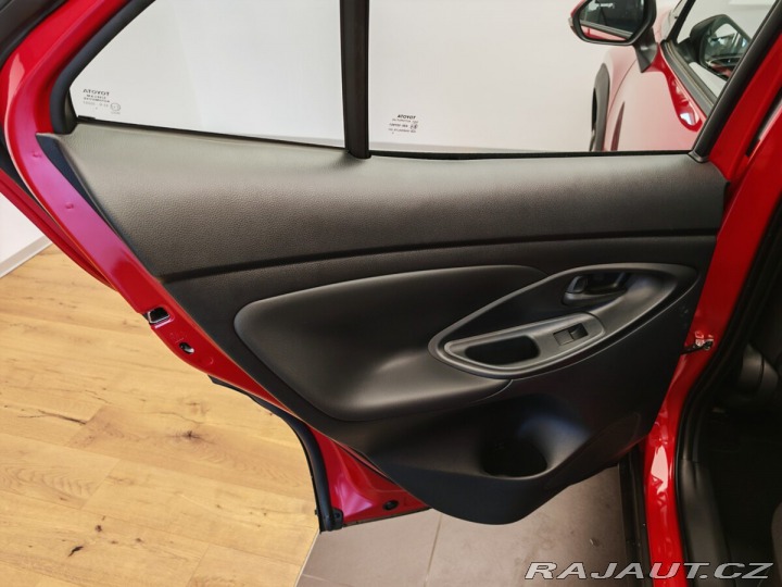 Toyota Yaris 1.5 Hybrid eCVT Comfort 4 2025