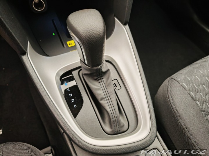 Toyota Yaris 1.5 Hybrid eCVT Comfort 4 2025