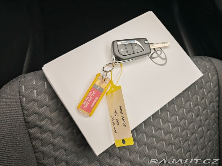 Toyota Yaris Cross 1.5 Hybrid eCVT Comfort 4 2025