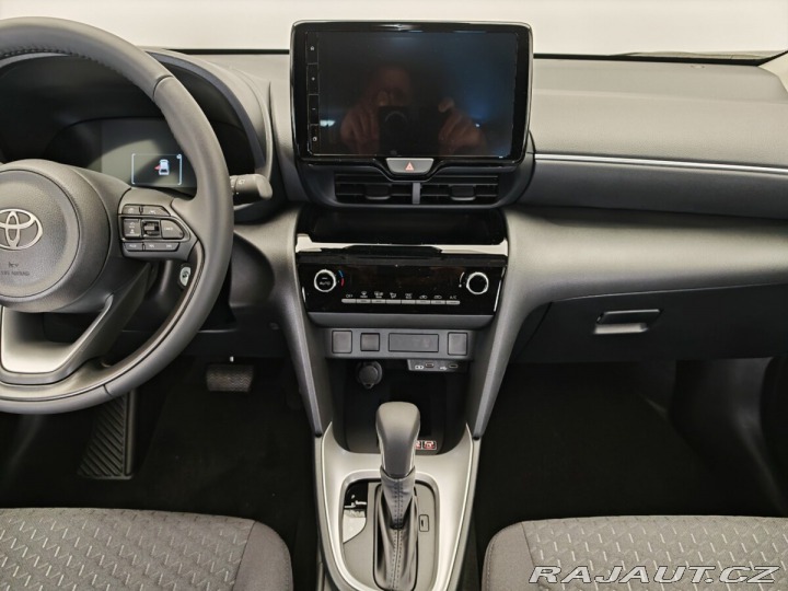 Toyota Yaris Cross 1.5 Hybrid eCVT Comfort 4 2025