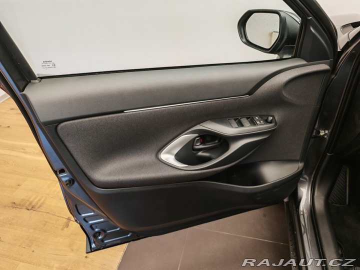 Toyota Yaris Cross 1.5 Hybrid eCVT Comfort 4 2025