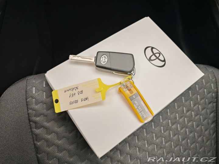 Toyota Yaris Cross 1.5 Hybrid eCVT Comfort 4 2025