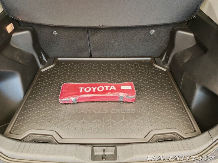 Toyota Yaris Cross 1.5 Hybrid eCVT Comfort 4 2025