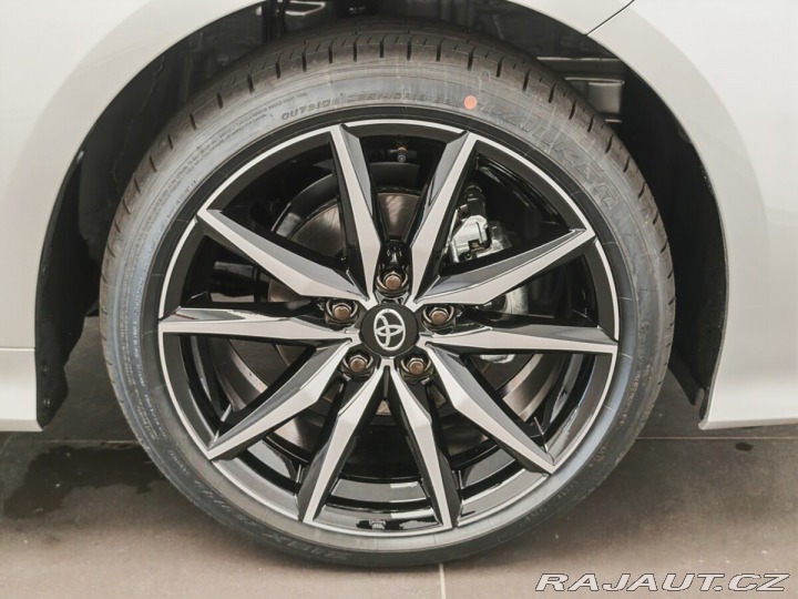 Toyota Corolla 1.8 GR SPORT 2025