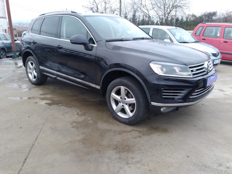 Volkswagen Touareg R-LINE 3.0 TDI V6 BMT DPH