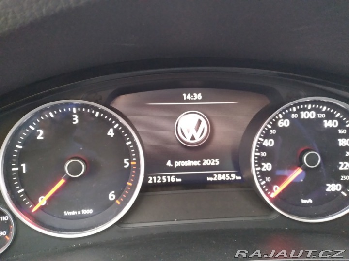 Volkswagen Touareg R-LINE 3.0 TDI V6 BMT DPH 2017