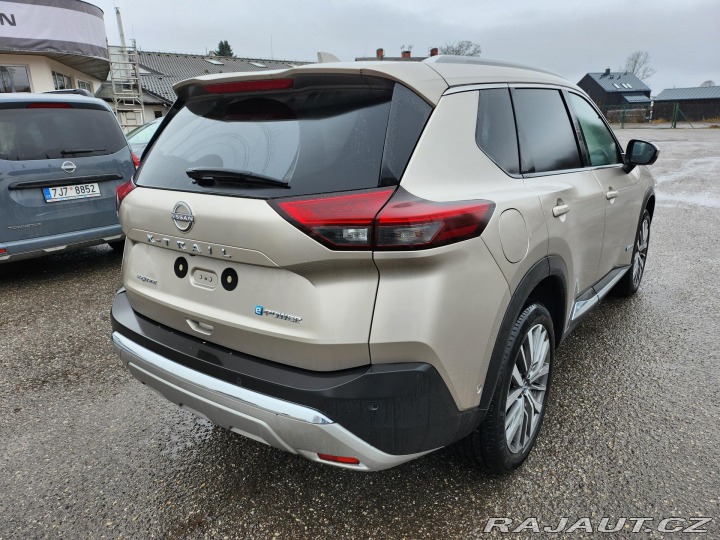 Nissan X-Trail Tekna 4x4 + Bose+kůže+20& 2025