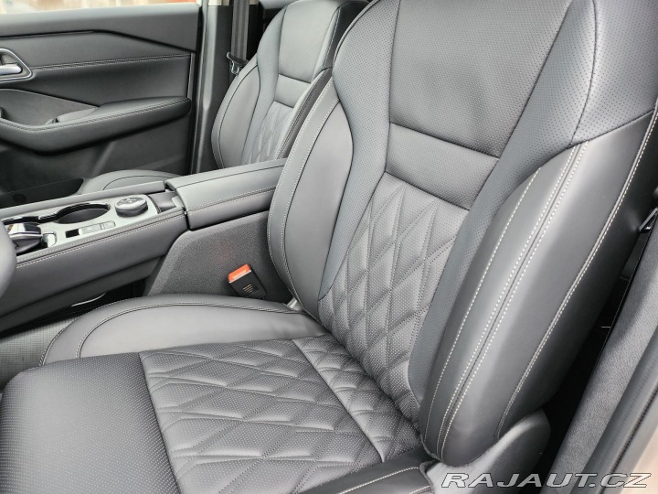 Nissan X-Trail Tekna 4x4 + Bose+kůže+20& 2025