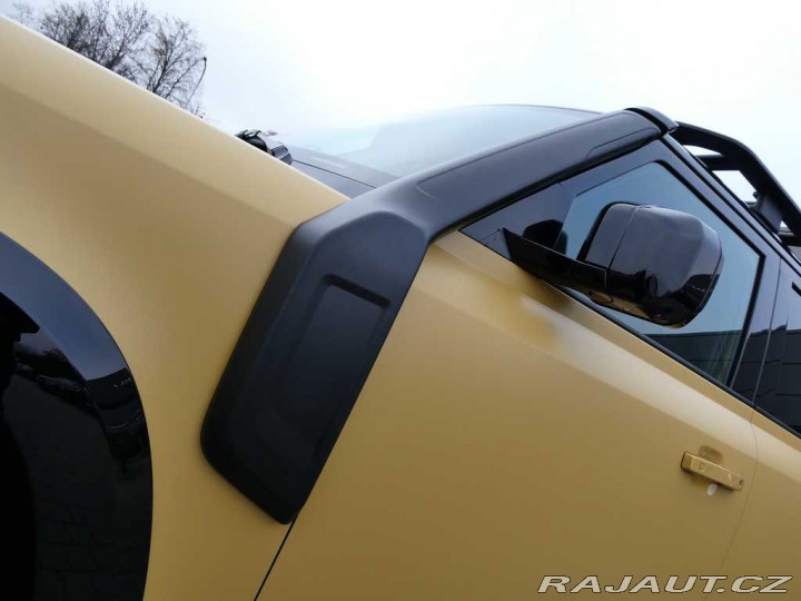 Land Rover Defender 110 3,0 TROPHY EDITION D3 2026