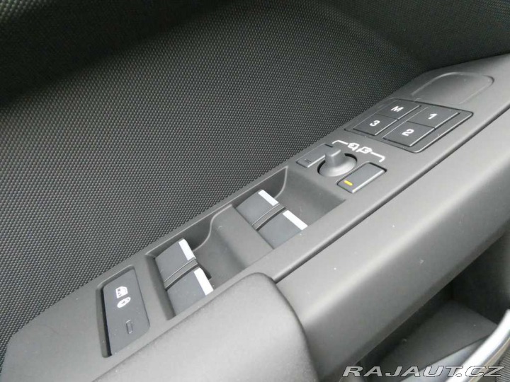 Land Rover Defender 110 3,0 TROPHY EDITION D3 2025