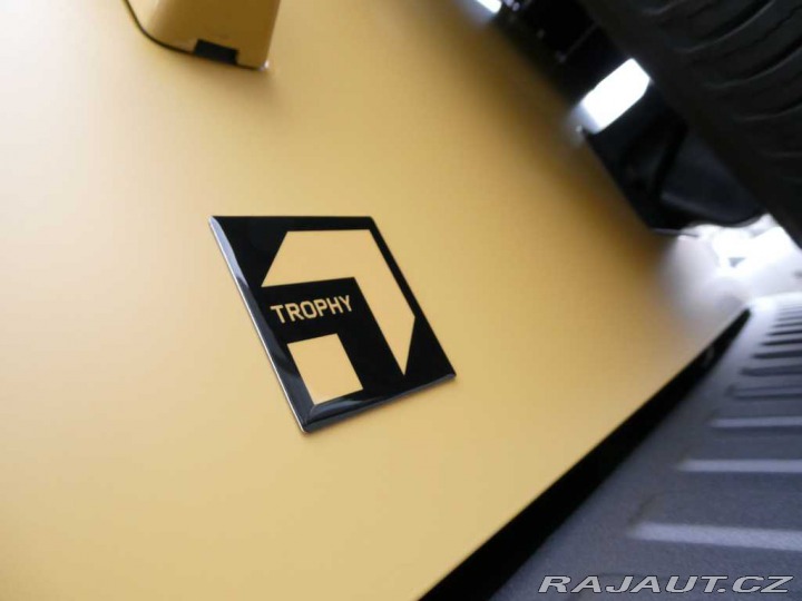 Land Rover Defender 110 3,0 TROPHY EDITION D3 2026