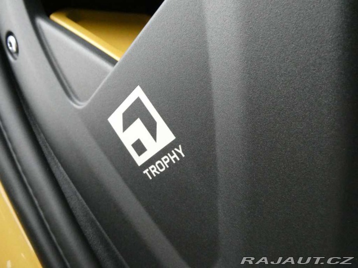 Land Rover Defender 110 3,0 TROPHY EDITION D3 2025