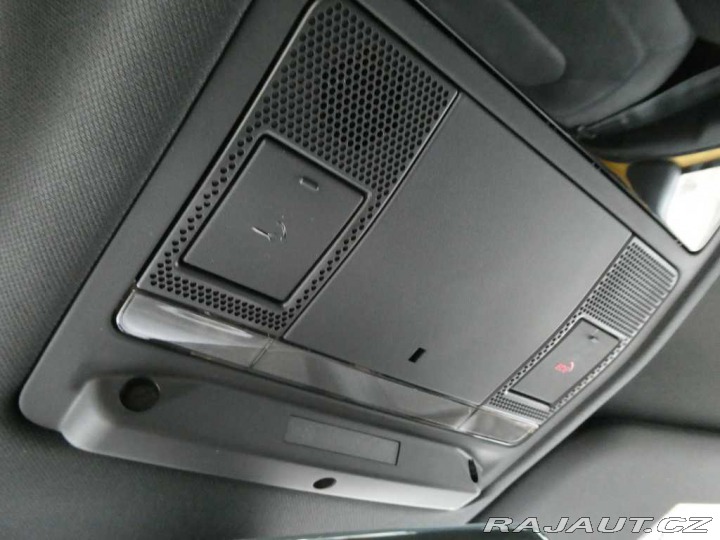 Land Rover Defender 110 3,0 TROPHY EDITION D3 2025