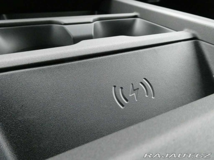 Land Rover Defender 110 3,0 TROPHY EDITION D3 2026