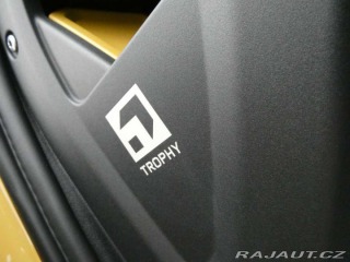 Land Rover Defender 110 3,0 TROPHY EDITION D3 2025