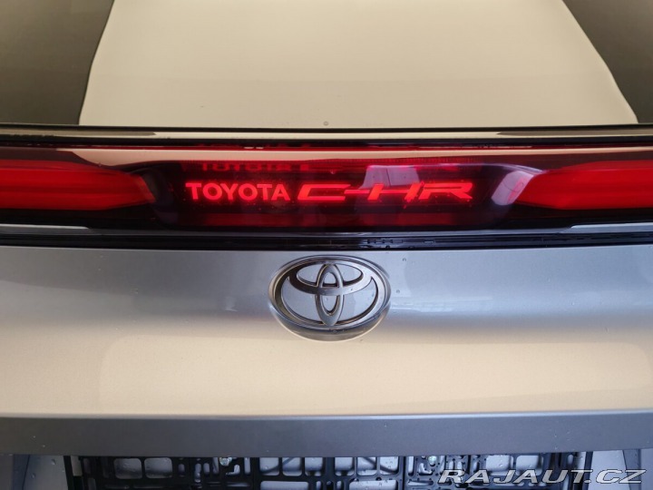 Toyota C-HR 2024