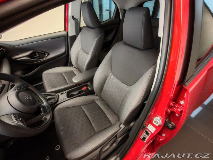 Toyota Yaris 1.5 Hybrid e-CVT Style 2024