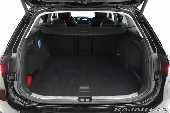 Volkswagen Passat 2,0 TDI 110 kW DSG Elegan 2025