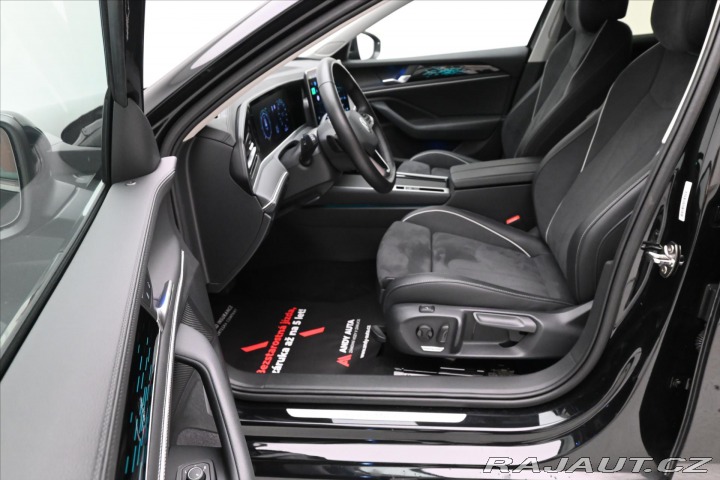 Volkswagen Passat 2,0 TDI 110 kW DSG Elegan 2025