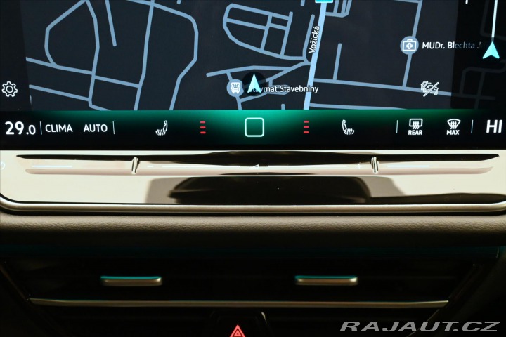 Volkswagen Passat 2,0 TDI 110 kW DSG Elegan 2025