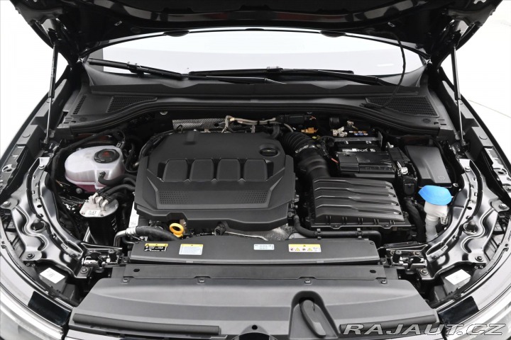 Volkswagen Passat 2,0 TDI 110 kW DSG Elegan 2025