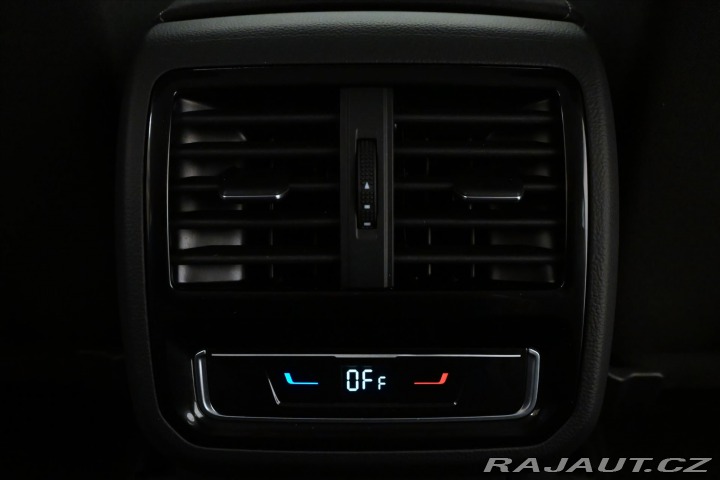 Volkswagen Passat 2,0 TDI 110 kW DSG Busine 2022