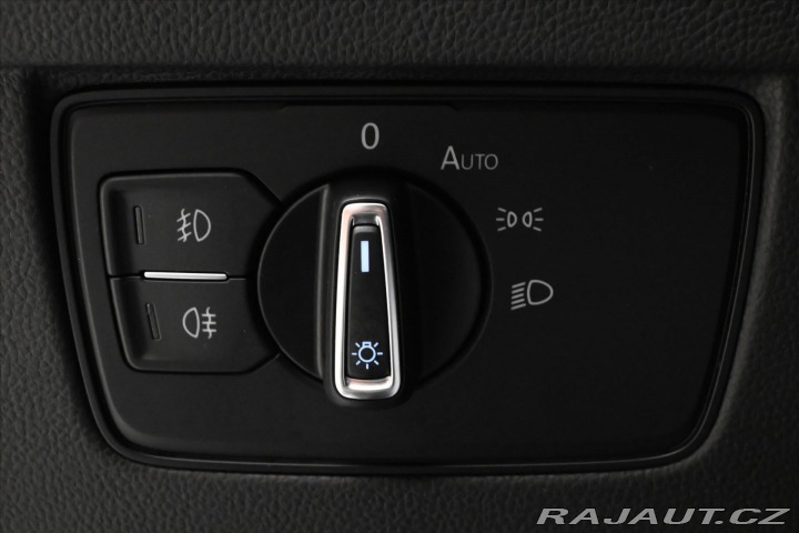 Volkswagen Passat 2,0 TDI 110 kW DSG Busine 2022