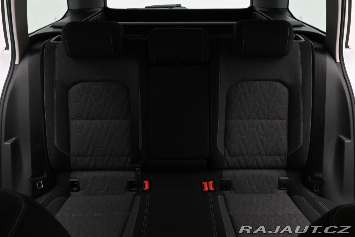 Volkswagen Passat 2,0 TDI 110 kW DSG Busine 2022