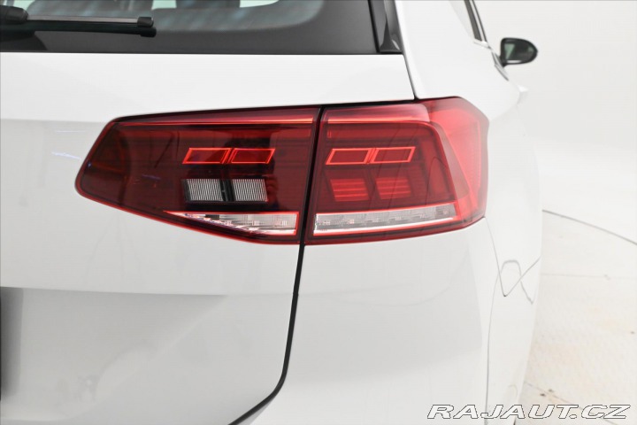 Volkswagen Passat 2,0 TDI 110 kW DSG Busine 2022