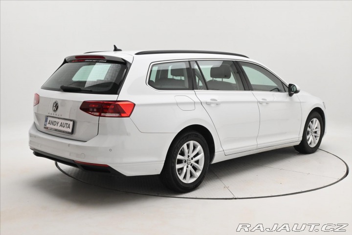 Volkswagen Passat 2,0 TDI 110 kW DSG Busine 2022