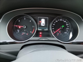 Volkswagen Passat 2,0 TDi 110kW DSG Busines 2022
