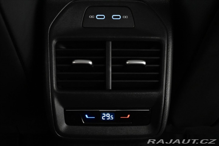 Volkswagen Passat 2,0 TDI 110 kW DSG Busine 2025