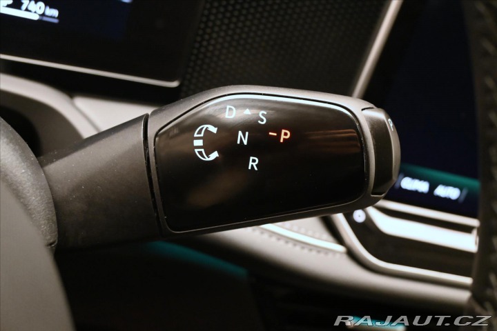 Volkswagen Passat 2,0 TDI 110 kW DSG Busine 2025