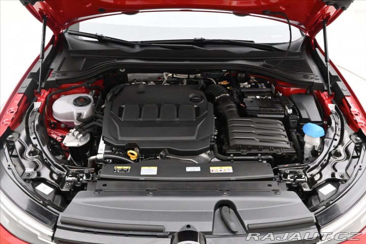 Volkswagen Passat 2,0 TDI 110 kW DSG Busine 2025