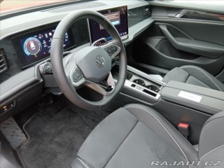 Volkswagen Passat 2,0 TDi 110kW DSG Busines 2025