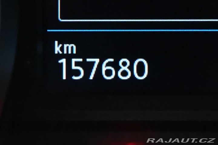 Volkswagen Passat 2,0 TDI 110 kW DSG Busine 2023