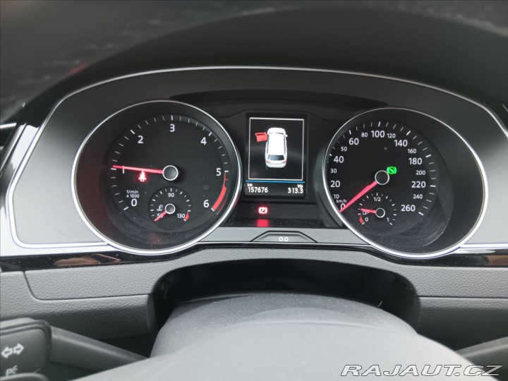 Volkswagen Passat 2,0 TDI 110 kW DSG Busine 2023