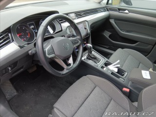 Volkswagen Passat 2,0 TDi 110kW DSG Busines 2023