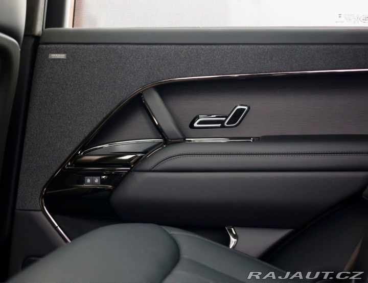 Land Rover Range Rover Sport P550e Autobiography 405K 2025