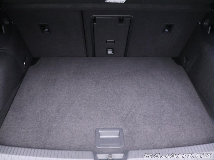 Volkswagen Golf 1,5 TSI 110kW CZ Style 1. 2022